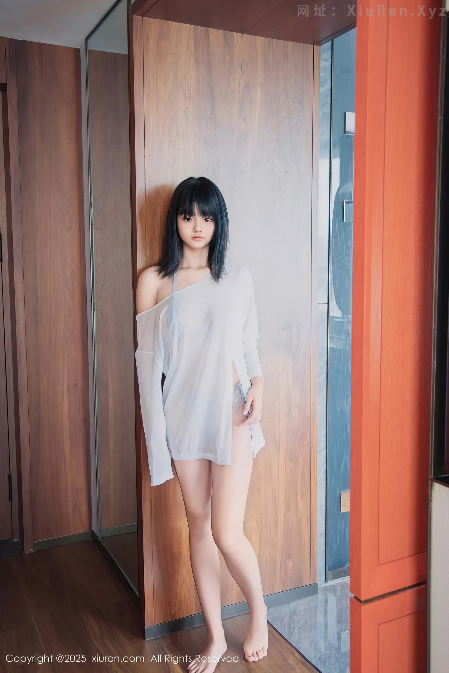 图片[3]-[XiuRen秀人网]VOL.10651 新人模特小泠性感薄纱服饰露蓝色比基尼秀完美身材诱惑写真80P-秀人网官方网站